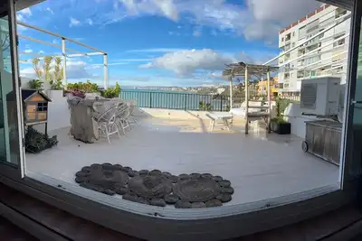 Image de Maison de vacances « Paradis au-dessus de la mer » avec vue sur la mer, Wi-Fi et climatisation