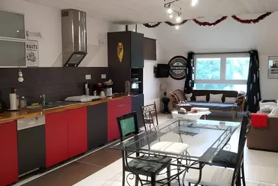 Image de Gîte « Le Relais De Jehan » avec piscine privée, terrasse et jardin privatifs