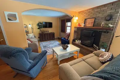 Image de Serene Lake house just outside Hale for a relaxing getaway with private dock!