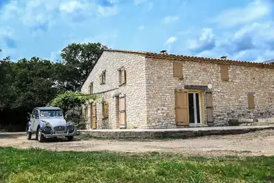 Image de Maison provençale avec piscine chauffée, jacuzzi et vue à 5 minutes du Colorado