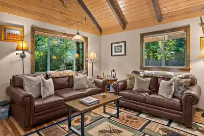 Image de Tahoma Vista-Ac/2 kings/WiFi/Hot Tub