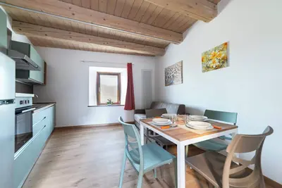 Image de Inside the widespread village of Castelletta in the Gola della Rossa park.