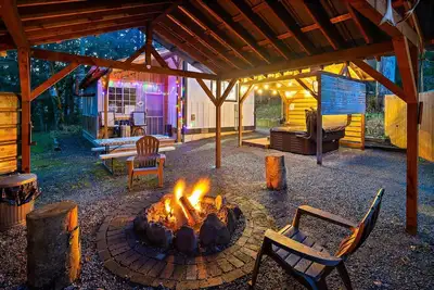 Image de Camp Nelson-Ac/WiFI/Hot Tub