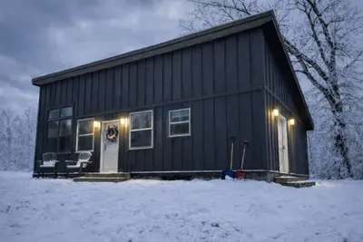 Image de New! Ready for Guests May 1! Book summer now! 2 King w/Bath near Lake Hamilton