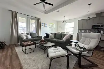 Image de Spacious Family Home near Gulf Beaches