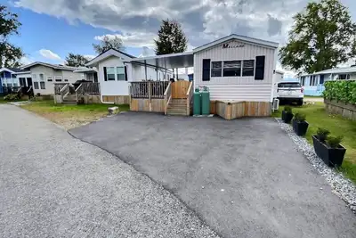 Image de Lakeview Private Cottage Vacation Rental Located in Sherkston Shores Resort