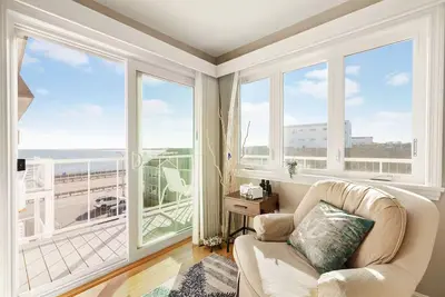 Image de ~Salty Sunsets & Sandy Toes~ 493 Ocean Blvd