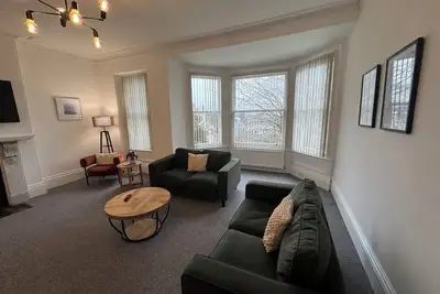 Image de 2 bed Lower Deck Wilderness Hse by Smart Welcomes