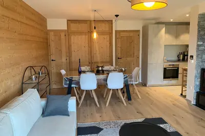 Image de Appartement 'Flambeaux Le 12' avec vue montagne, balcon et Wi-Fi