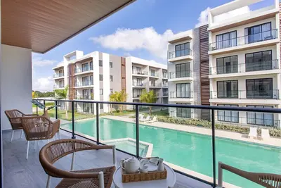 Image de Luxury 2br in Front of the Pool