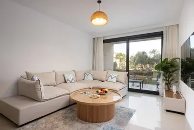 Vesta - Luxury Apt - 2br - G-Cribs (Iv)
