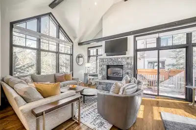 Image de Crbc - Ski-In/Ski-Out Arrowhead Penthouse 3br 3. 5ba Corner Unit Mountain Views