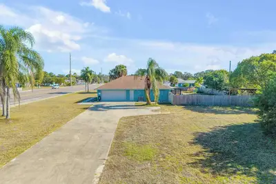 Pool Home - Pets Ok - Boat Parking - Firepit!