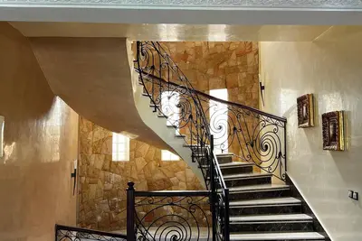 Image de Villa de luxe à Tétouan – 4 étages, piscine et jardin