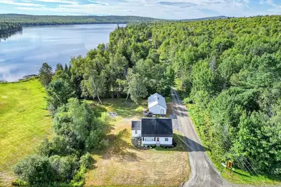 Image de The Quiet Piper near Piper Pond, Trails, Stone Fireplace + Modern Amenities!