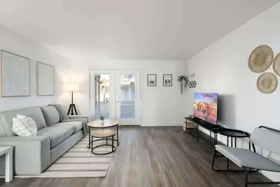 2 King| Walk to State Fair and Parks