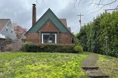 Image de Charming Furnished English Tudor in Prime Laurelhurst