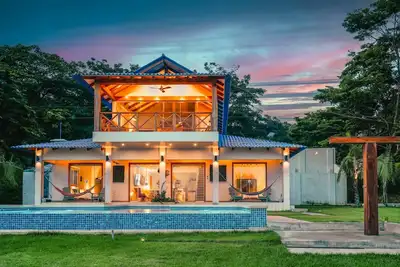 Image de Beachfront Villa with Pool at the Heart of Venao