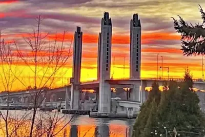 Image de Amazing views in Kittery perfect for a relaxing getaway or work from home.