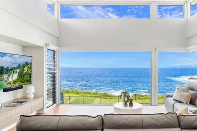 Image de Salt n Sol - coastal split-level home with pool, alfresco dining, and breathtaking Kiama ocean views