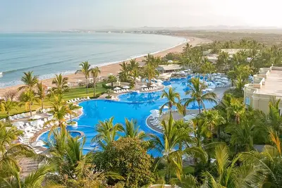 Image de Emerald States - 3 Br villa