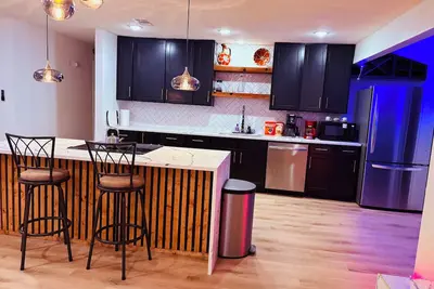 Image de Modern 3br, Huge Private Fenced Backyard, Central Dfw Location