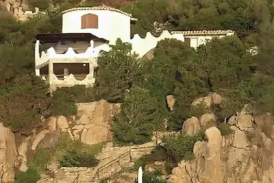 Image de Villa of sunsets is a coastal residence with private access to the sea