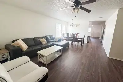 Image de Spacious 3bed 2bath with game room