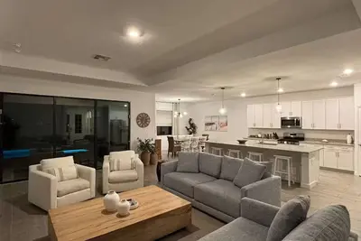 Image de Luxury Gated Florida Retreat | Pool & Hot Tub | Chef Kitchen | Sunset Views