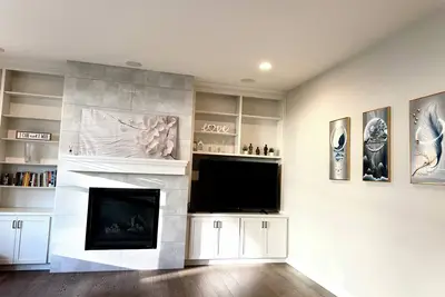 Image de Modern Comfort Meets Space in This 5br Portland Home