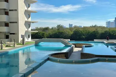 Image de Near the beach in the marina with beautiful views