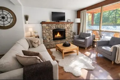 Image de Slope Side Escape\nTrue ski-in/out condo with direct lift access just steps away