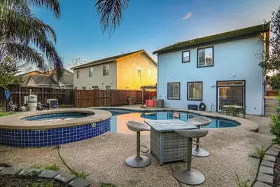 Twelve Bridges Getaway