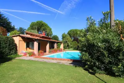 Image de Deux maisons adjacentes pouvant accueillir jusqu’à 7 personnes, avec piscine privée, jacuzzi extérie