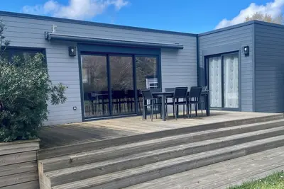 Image de Spacieux bungalow avec piscine et jacuzzi chauffés