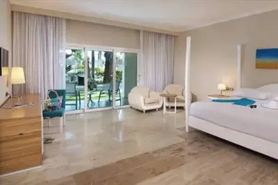 Image de Studio de plage moderne à côté de la plage Tout compris