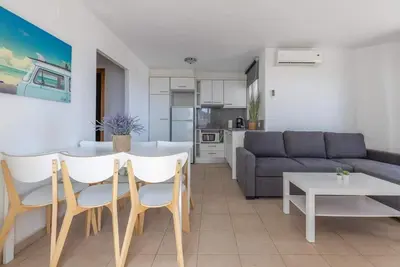 Image de 1 bedroom with sea view