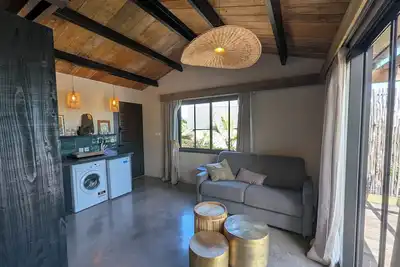 Image de L’Escale Toucan: Vue Mer, Terrasse Privée & Calme Absolu, Saint-Gilles-les-Bains