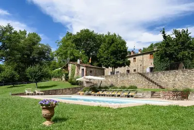 Image de Tuscany villa with pool and park, panoramic terrace bbq and wood-burning oven