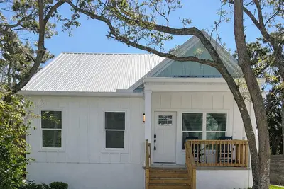 Brand New Immaculate Cottage