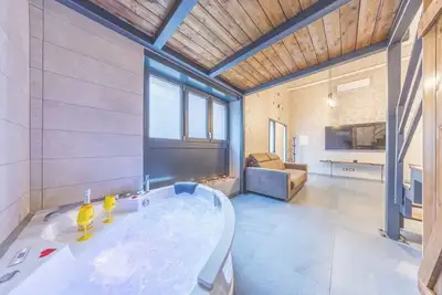 Image de Exclusive Loft with private Jacuzzi Entire apartment in the center of Monterotondo