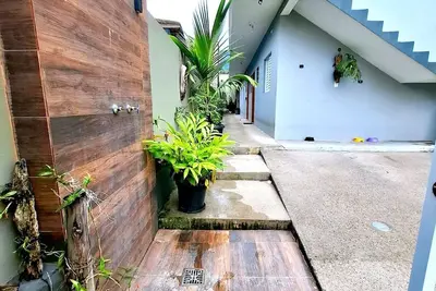 Image de 1 minute from the beach. Apartment with kitchen, barbecue area and much more.