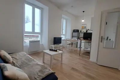 Image de Studio « Meublé en face des Thermes » avec Wi-Fi