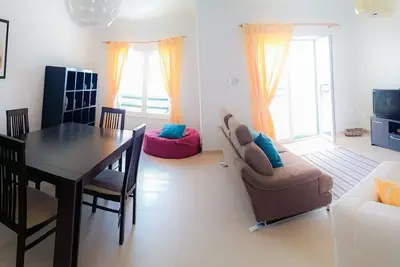 Image de Maison de vacances « Ocean Villa Ericeira » avec vue mer, terrasse privée et Wi-Fi