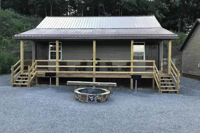 Image de Peaceful 1-bedroom cabin located at Gold & Blue Cabins in Bluewell
