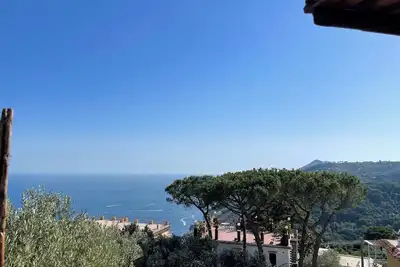 Image de Italian-style sea-view cottage suspended between Sorrento and the Amalfi Coast