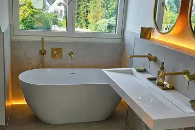 Image de Schöne Dachgeschoss Neubau 80m² Wohnung mit Dachterasse