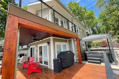 Delavan Lakefront Escape