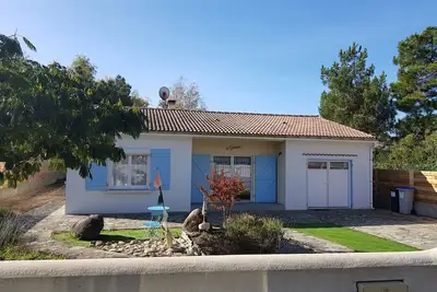 Image de Maison rénovée près de la plage, avec parking, idéale pour 4/6 personnes