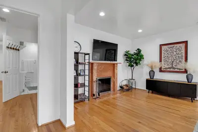 Image de Brilliant 5-bedroom single level house in charming Alhambra